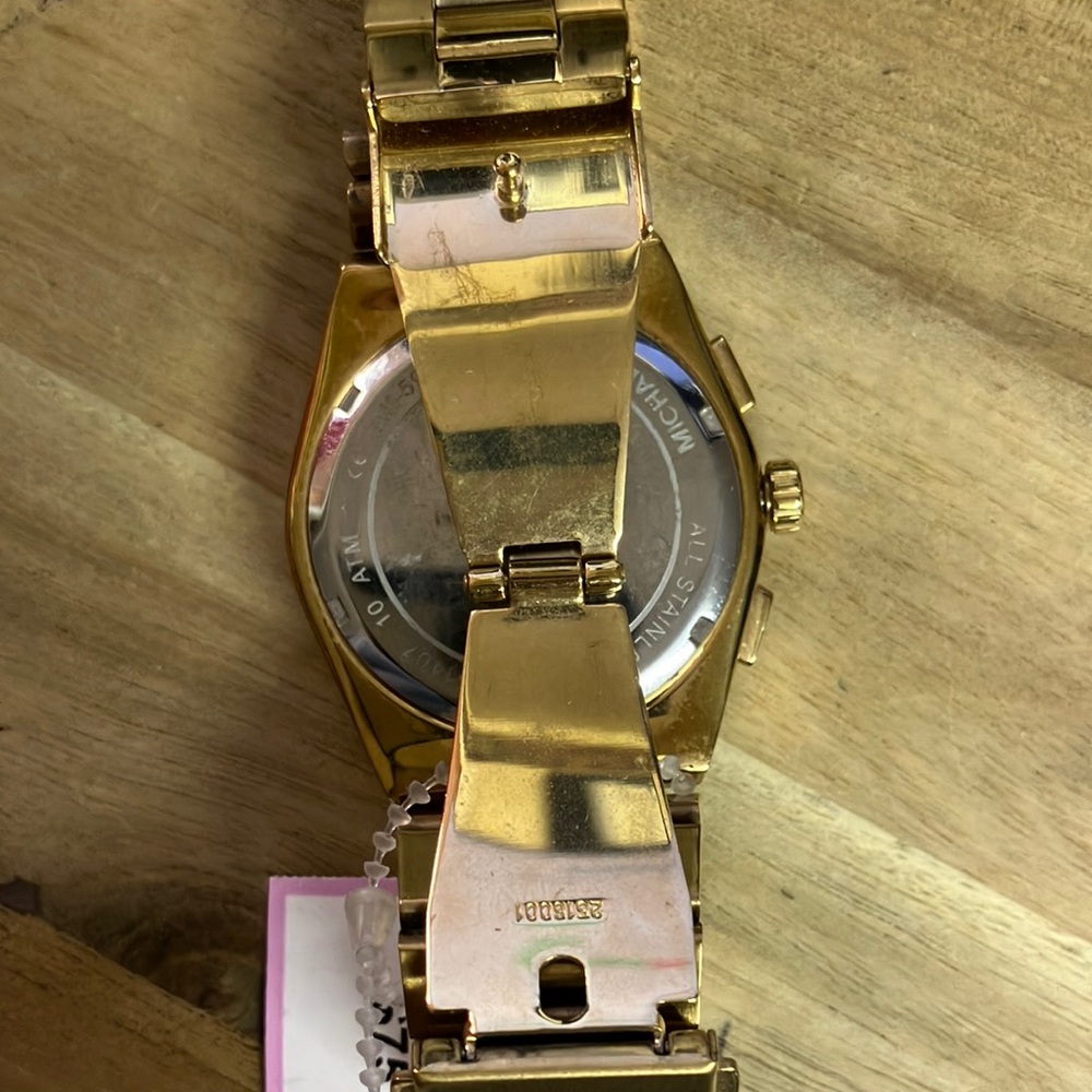 Michael Kors Gold Metal Watch - Picture 4 of 5